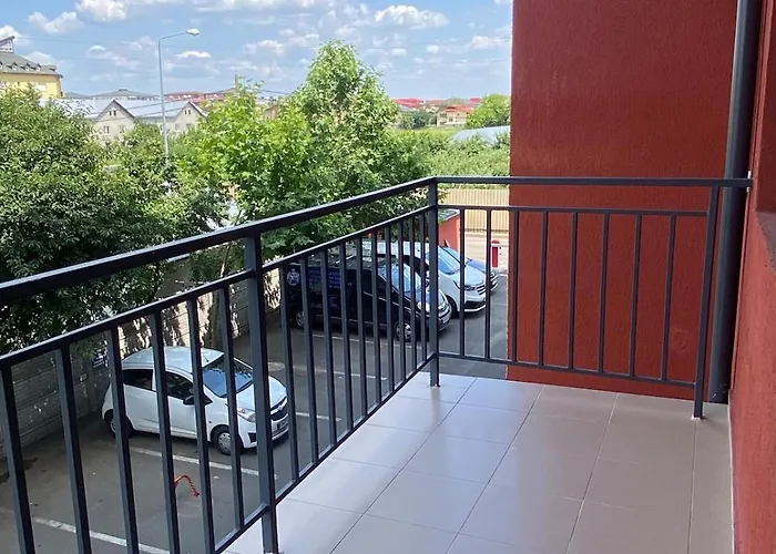 Modern Cu Balcon Бухарест