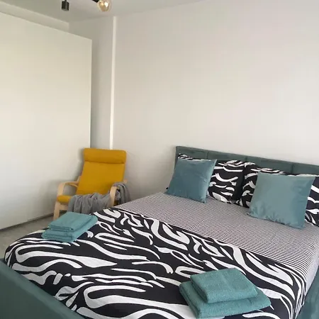 Modern Cu Balcon * Bukarest