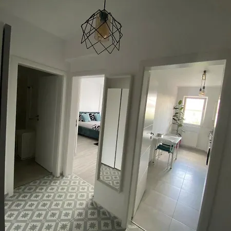 Modern Cu Balcon * Bucarest